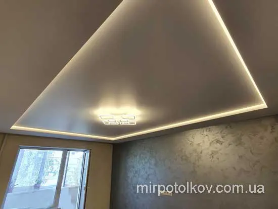 шикарна стеля для вітальні